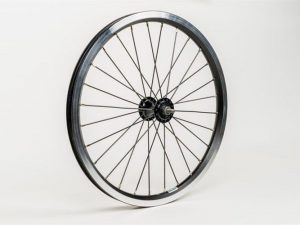 BRM RUEDA DELANTERA NEGRA